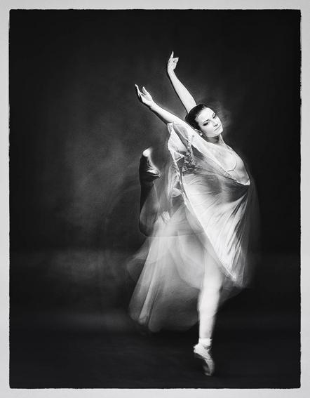 Hildebrand Peter  - Fotofreunde Wiggensbach - Private Dancer - Annahme