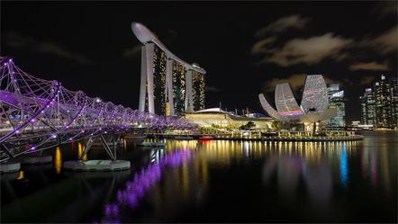 Kronthaler Ingrid - BSW Fotogruppe Würzburg - Singapur bei Nacht - Annahme