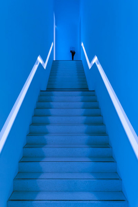 Staffen Günther - Fotoclub Cham - Blue stairway - Annahme