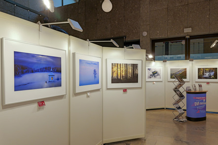DVF-Ausstellung Schwaben leuchtet im Foyer des Oberstdorf Hauses008