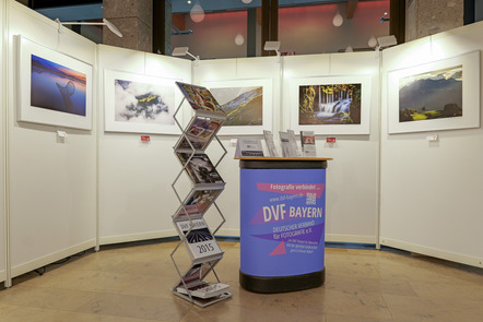 DVF-Ausstellung - Schwaben leuchtet - im Foyer des Oberstdorf Hauses