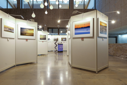 DVF-Ausstellung - Schwaben leuchtet -  Foyer des Oberstdorf Hauses