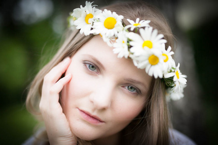 Jost Ingrid - FOTOCLUB ERDING - Flowers in my hair - Annahme