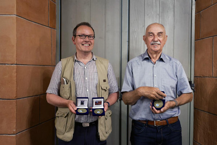 Beste Autoren Medaillengewinner Gerd Wetzels, 1. Platz und Alfred Söhlmann, 2. Platz, v.l.