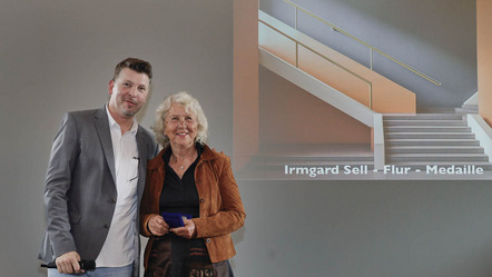 Medaille für Irmgard Sell