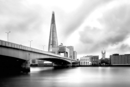 Pinkl Albert J. - Foto-Desperados - West of London Bridge - Annahme
